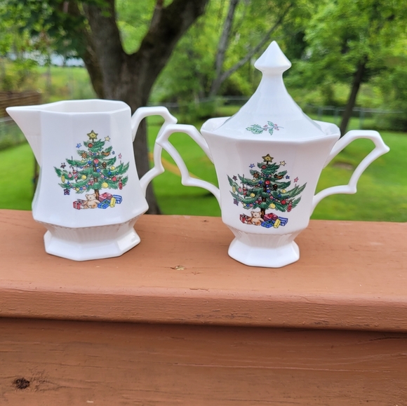 Nikko | Christmastime Collection sugar & creamer set - Picture 13 of 13